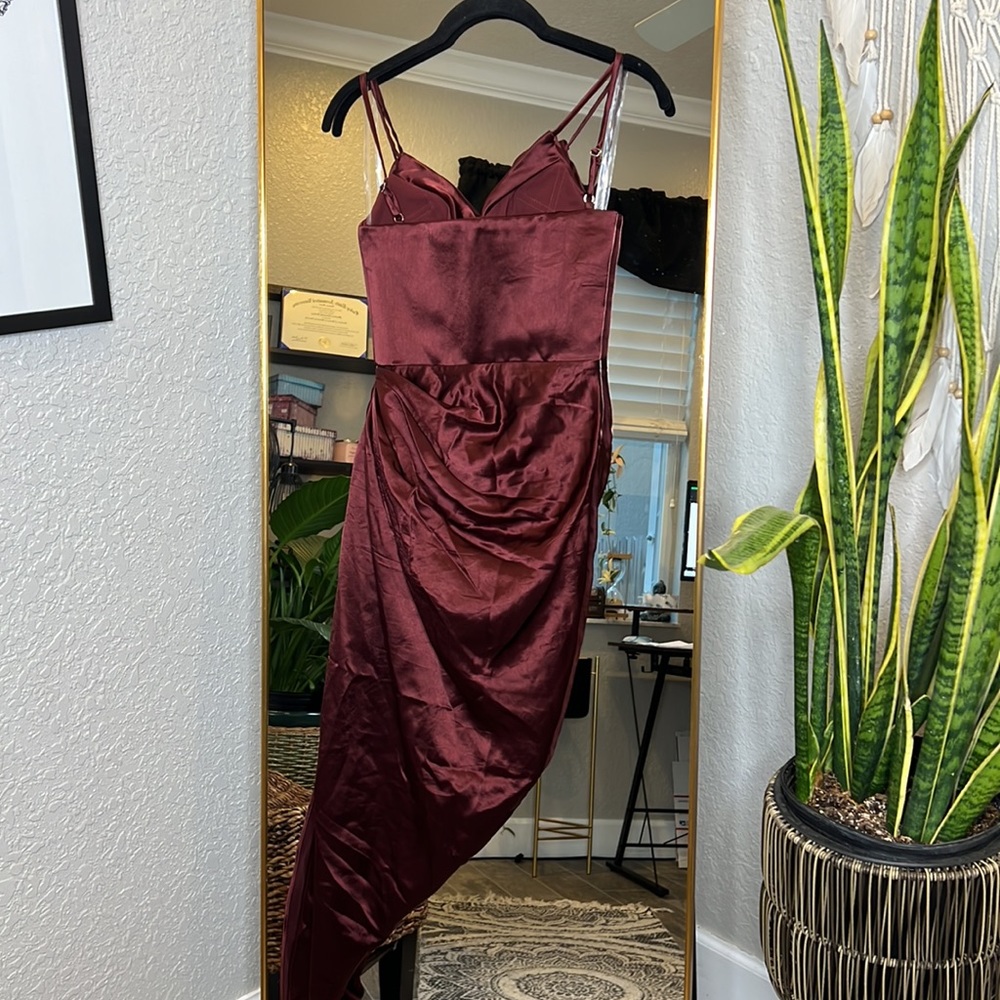 House of CB ‘Reva’ Raisin Satin Gathered Corset Dress Raisin NWOT - Picture 9 of 12